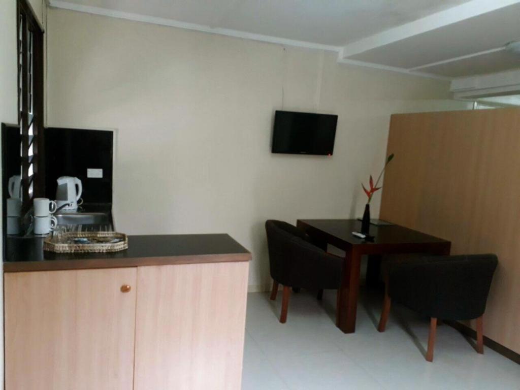 Victoria Palms Hotel Suva Exterior photo